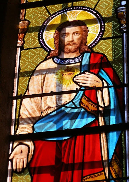 Le Christ, église de Saint Laurent Rochefort ©Défrade