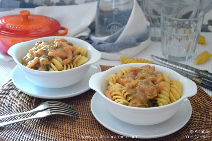 Fusilloni con Calamares Encebollados