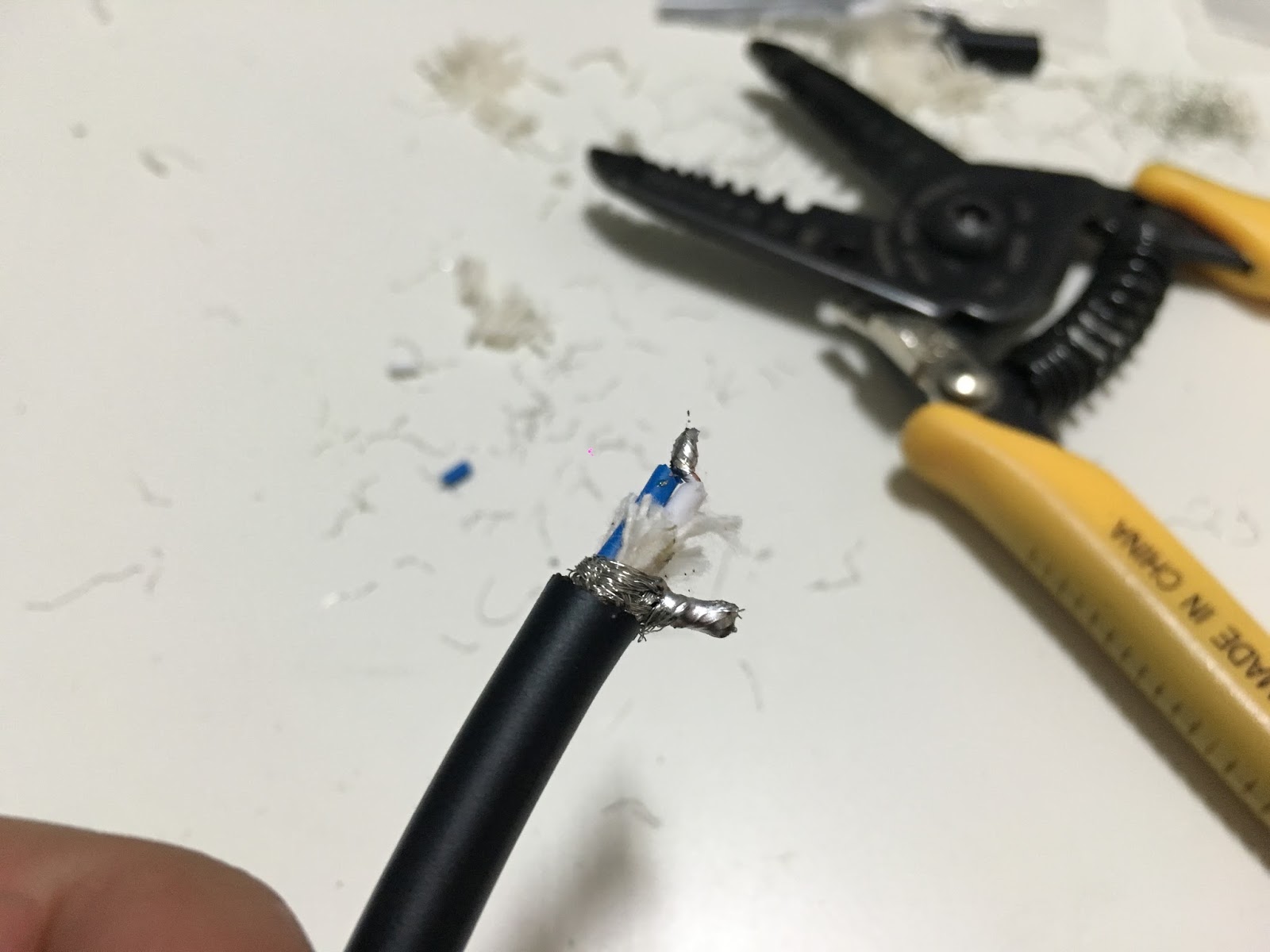 DJ Breakson Step by Step] How To Make RCA Cable