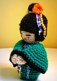 PATRON GRATIS KOKESHI AMIGURUMI