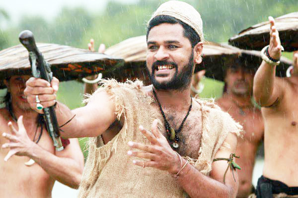 Urumi Malayalam Movie Stills leaked images