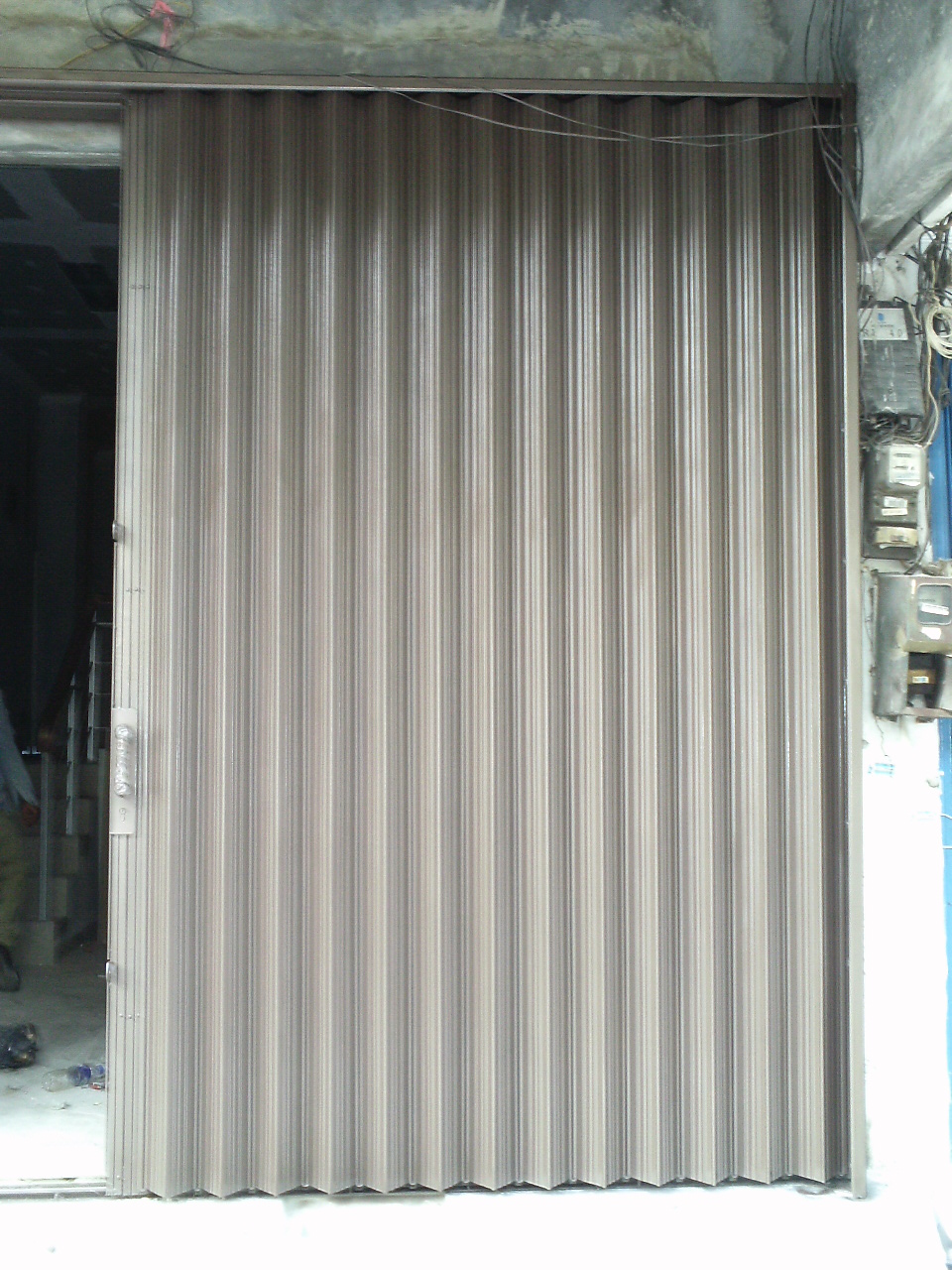 UTAMA ALUMINIUM DAN KACA Folding gate 0.8mm