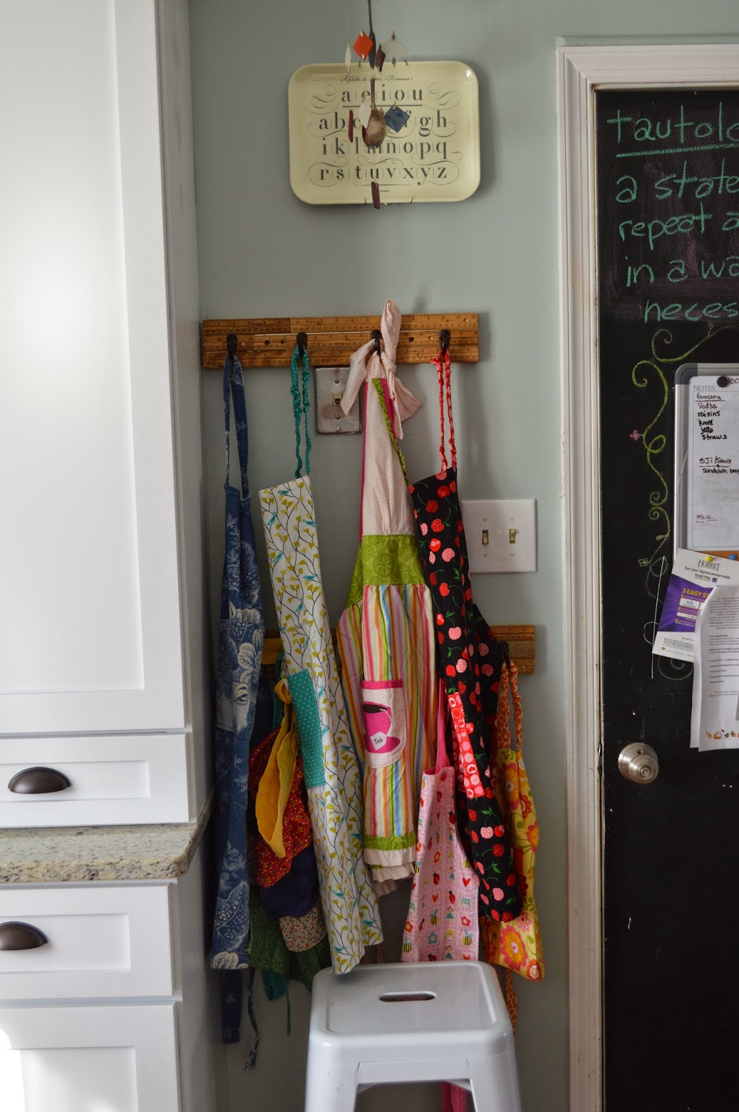 Little White Schoolhouse: apron rack