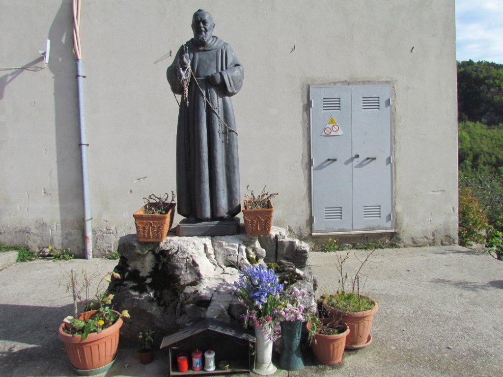 Tabernacoli italiani San Biagio Saracinisco. San Pio da Pietrelcina