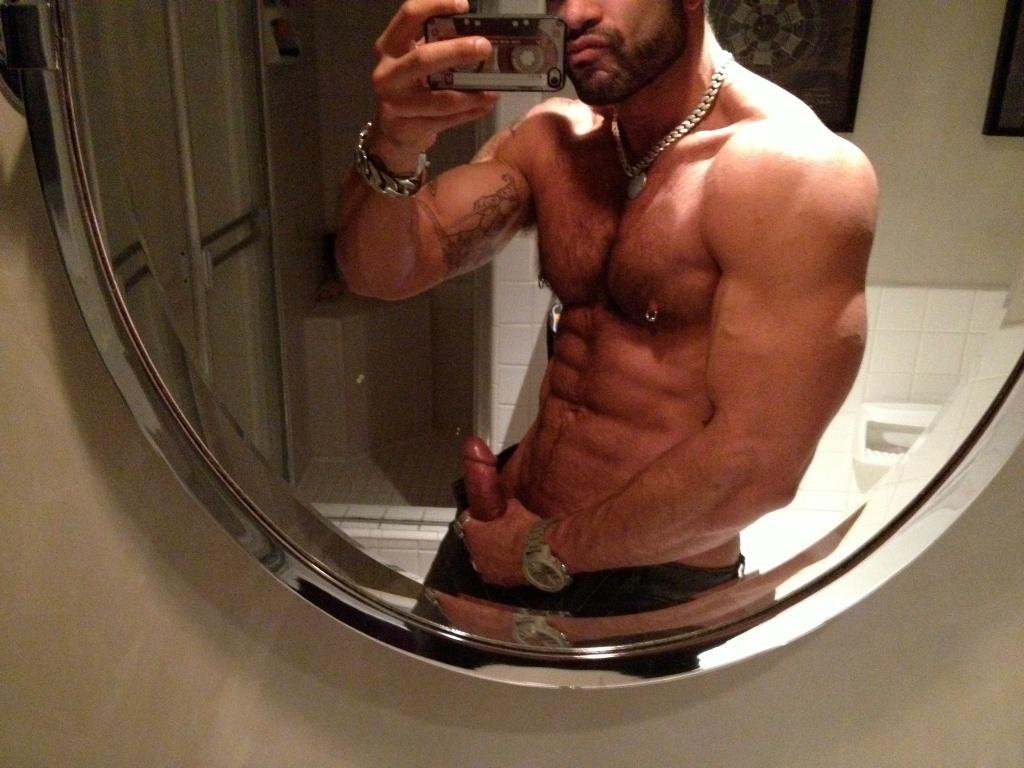 Guys with Iphone Rogan Richards 1