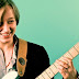 Jessica Lewis - the teenage guitar prodigy
