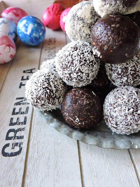 Bombones de chocolate y frutos secos (how to make no bake chocolate balls)