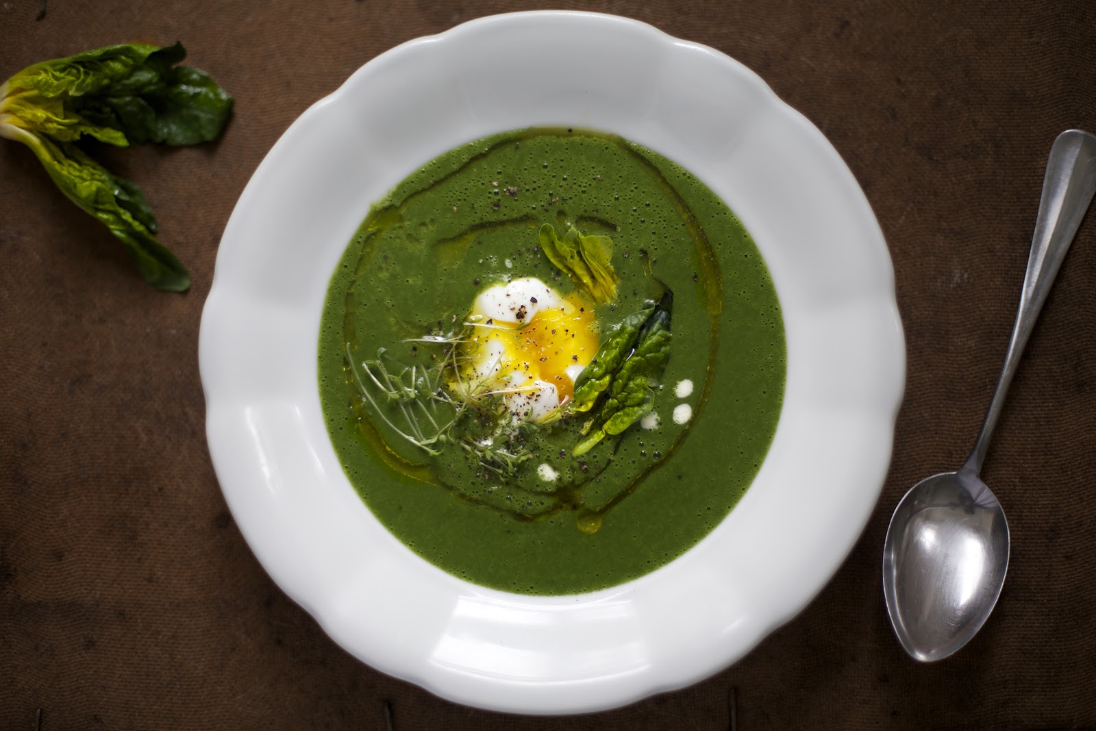Spinat-Erbsensuppe ganz in Grün | ziiikocht Spinat-Erbsensuppe ganz in Grün | ziiikocht
