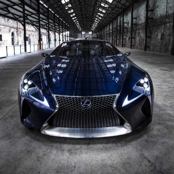 Lexus LF-LC Blue front