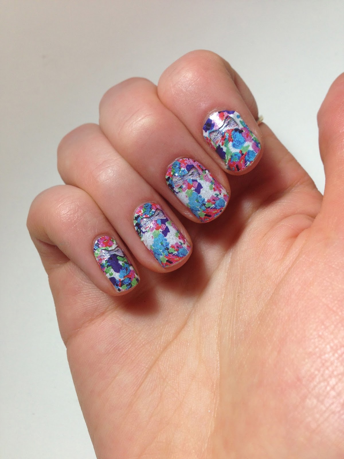 Review: Revlon Nail Art 3D Jewel Appliques In Bow-Quet | Classically ...