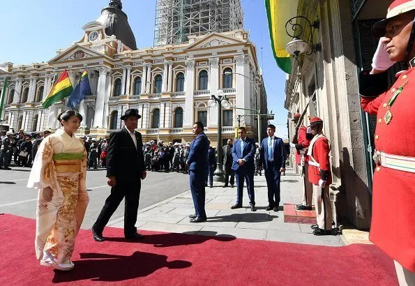 Princess Mako was welcomed by Bolivian President Evo Morales at the Casa Grande del Pueblo in La Paz