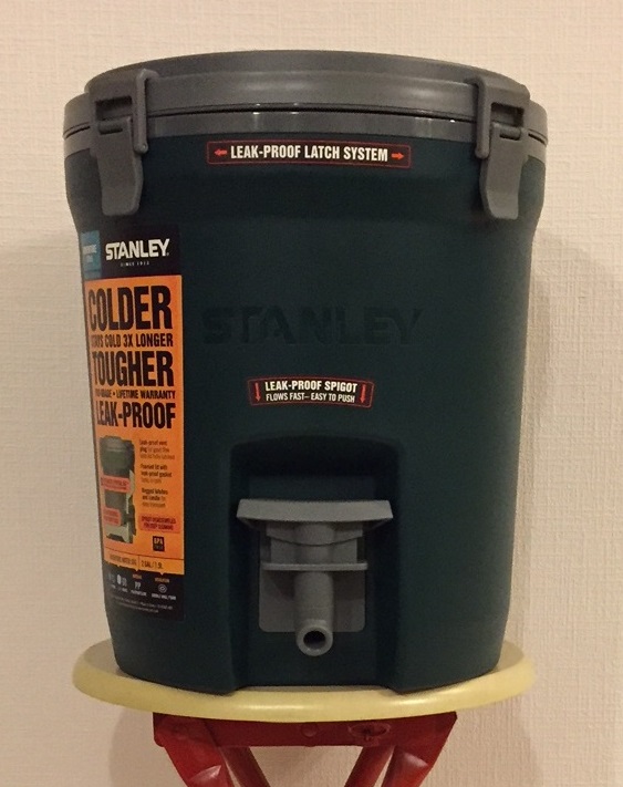 キャンプ用に選んだ男前でおしゃれなスタンレー製ウォータージャグ キャンプ初心者家族のあれこれブログ