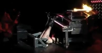 Lady Gaga falls off her piano during concert