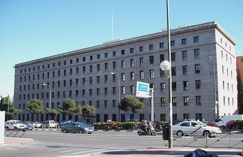 800px-Nuevos_Ministerios_%2528Madrid%2529_04.jpg