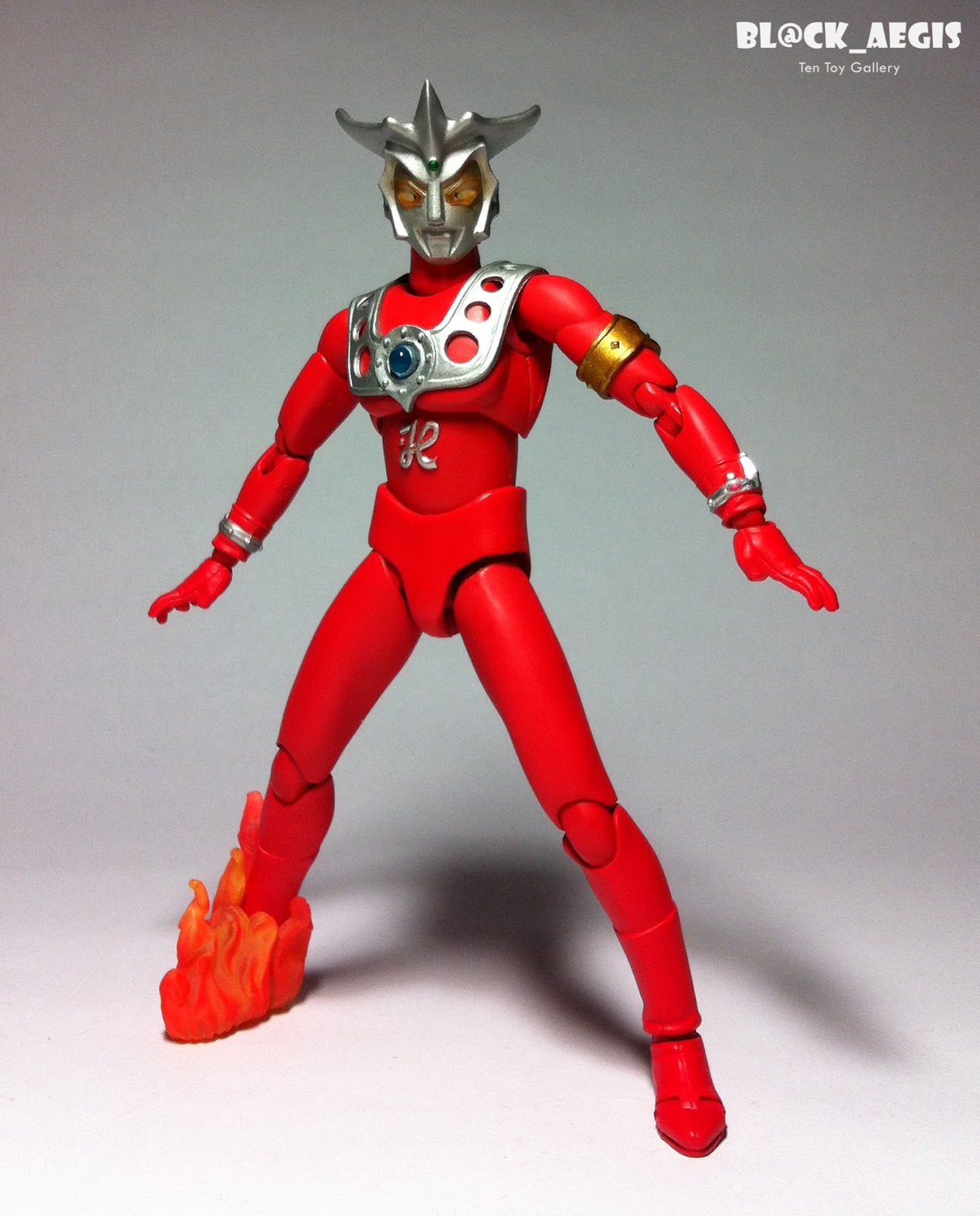 Ten Toy Gallery: Review: Ultra-Act Ultraman LEO