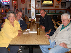 Phyllis & Larry (LARK), Tim (CUTLASS) and Fred at the Hurricane Grill.