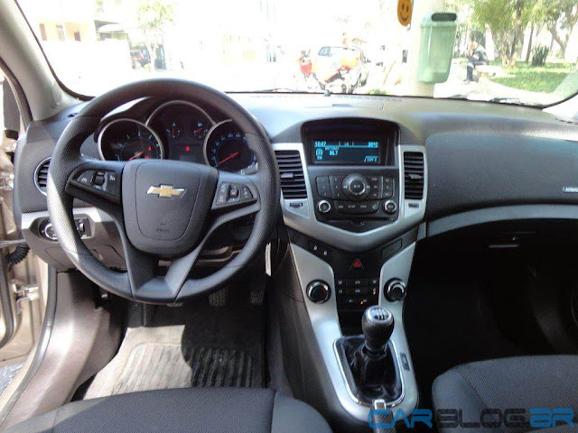 Chevrolet Cruze LT Mecânico - interior