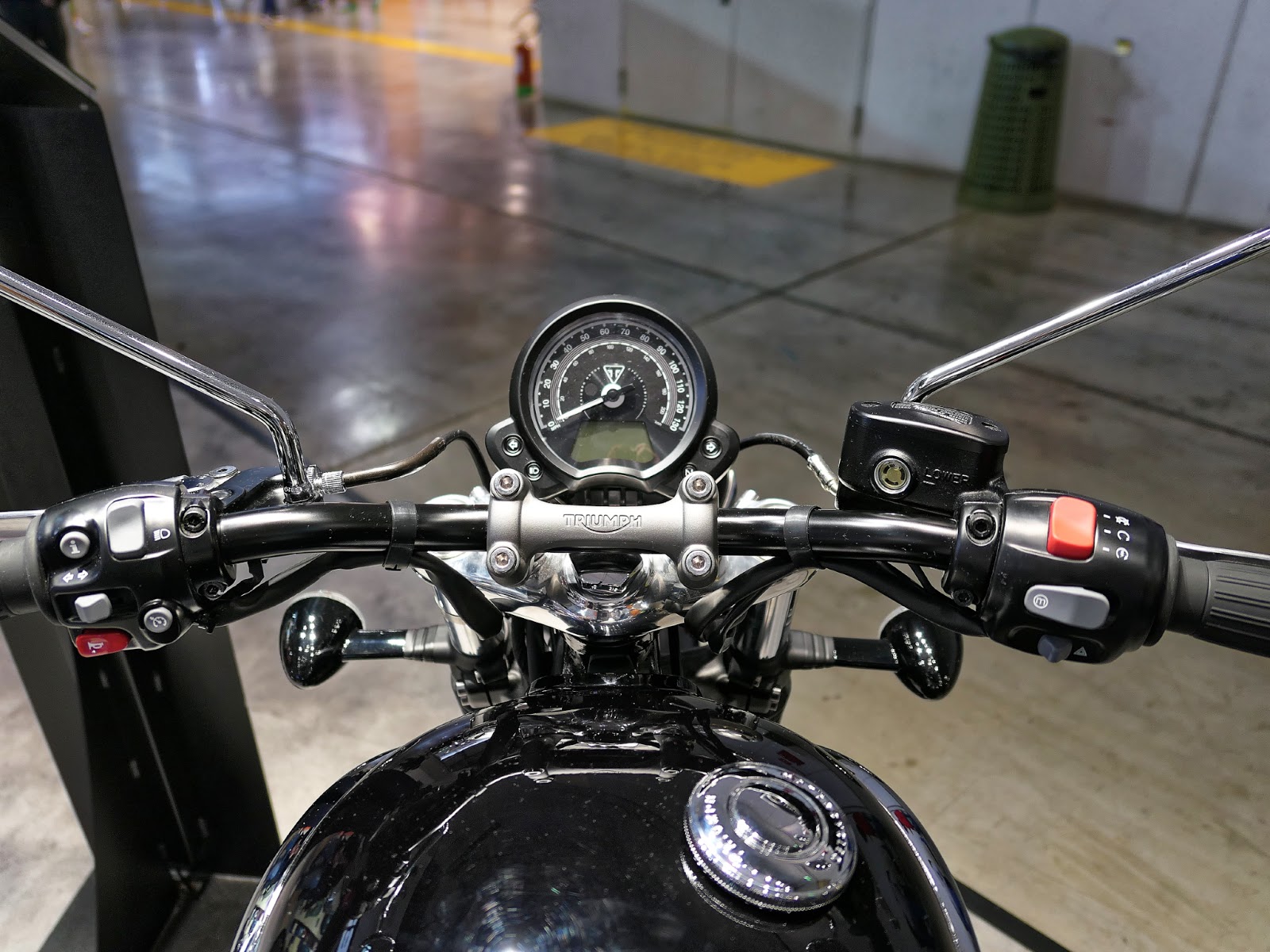 triumph speedmaster mid controls