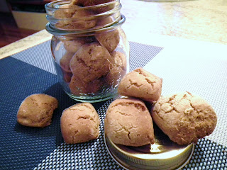 biscotti rustici con farina di ceci e mandorle