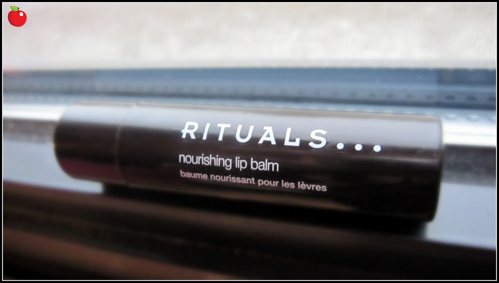 Viva la Sanja Rituals Nourishing lip balm