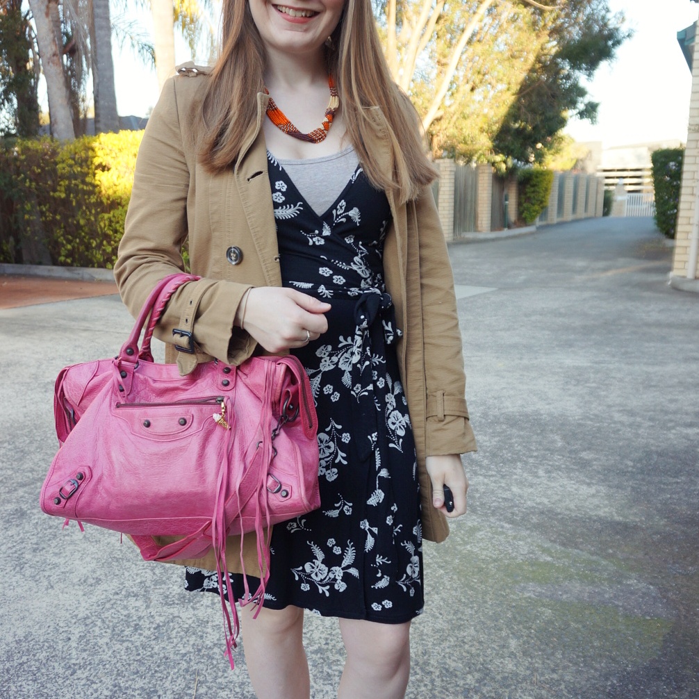 forklare smeltet Himmel Away From Blue | Aussie Mum Style, Away From The Blue Jeans Rut: Pink  Balenciaga City Bag and Wrap Dresses For The Office
