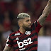 Ex-zagueiro do Flamengo vê Gabigol blindado no Rio