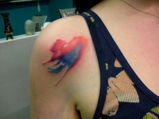 tatuagens femininas de coração para os ombros tatuagens femininas de coração para os ombros