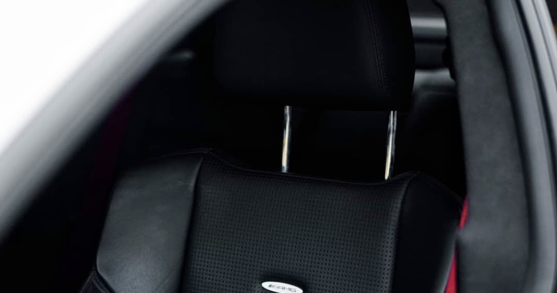 How to Fix a Seat Belt