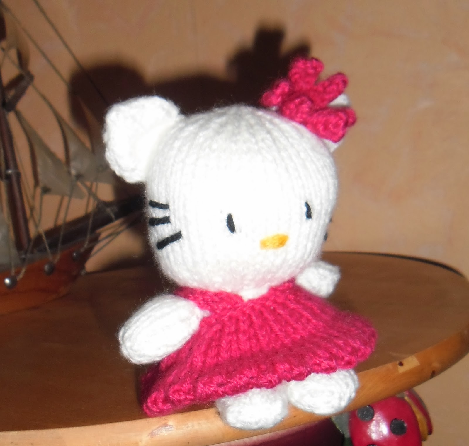 du tricot et des jouets: Joyeux Noël, avec Hello Kitty