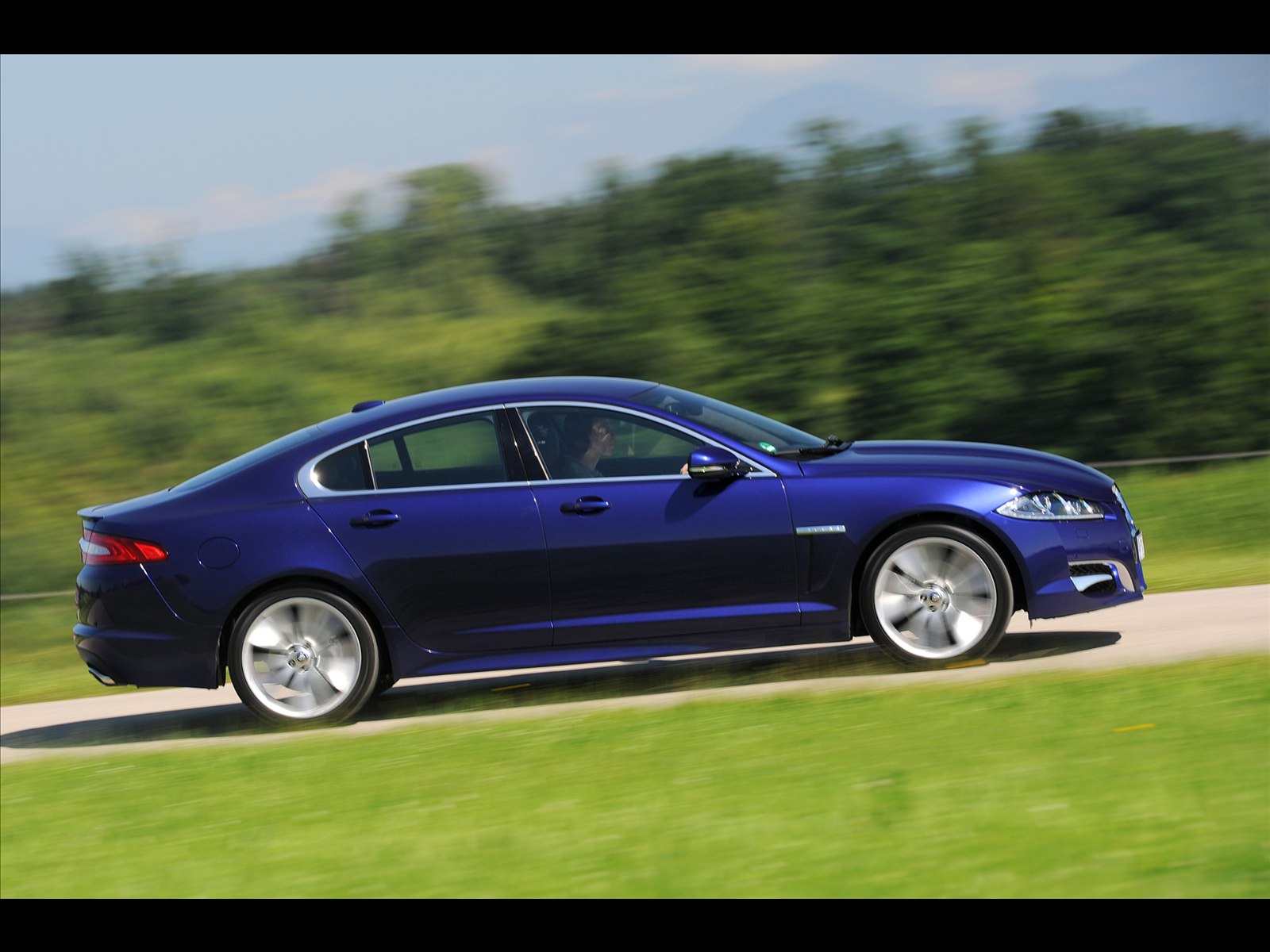 Top 101 Reviews 2012 Jaguar XF  2 2 Diesel review