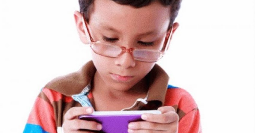 Aumentan problemas de conducta y tendinitis en niños por excesivo uso de videojuegos, advierte especialista de EsSalud Aumentan problemas de conducta y tendinitis en niños por excesivo uso de videojuegos, advierte especialista de EsSalud