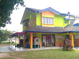 Kindy: Front view