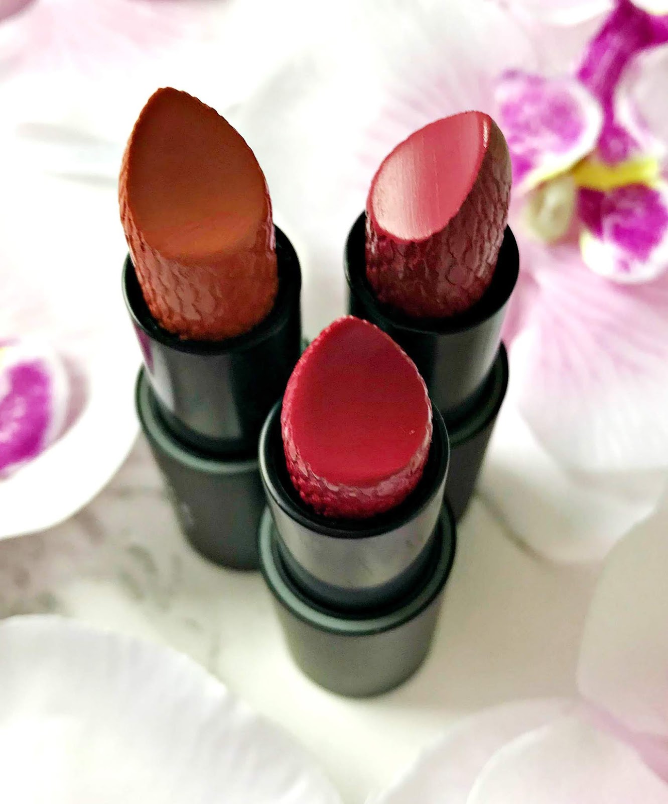 Laura Geller Iconic Baked Sculpting Lipstick Review & Swatches