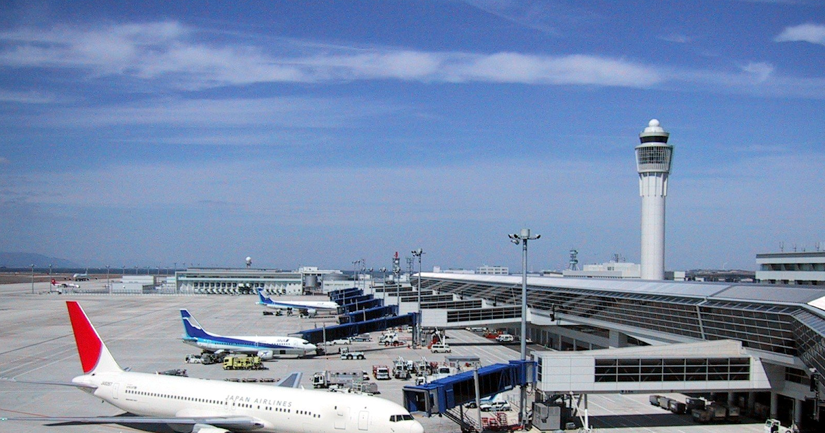 Essay on waiting at the airport image