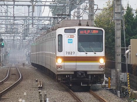 東京メトロ副都心線 西武線直通 各停 入間市行き　7000系(入間航空祭臨時列車)