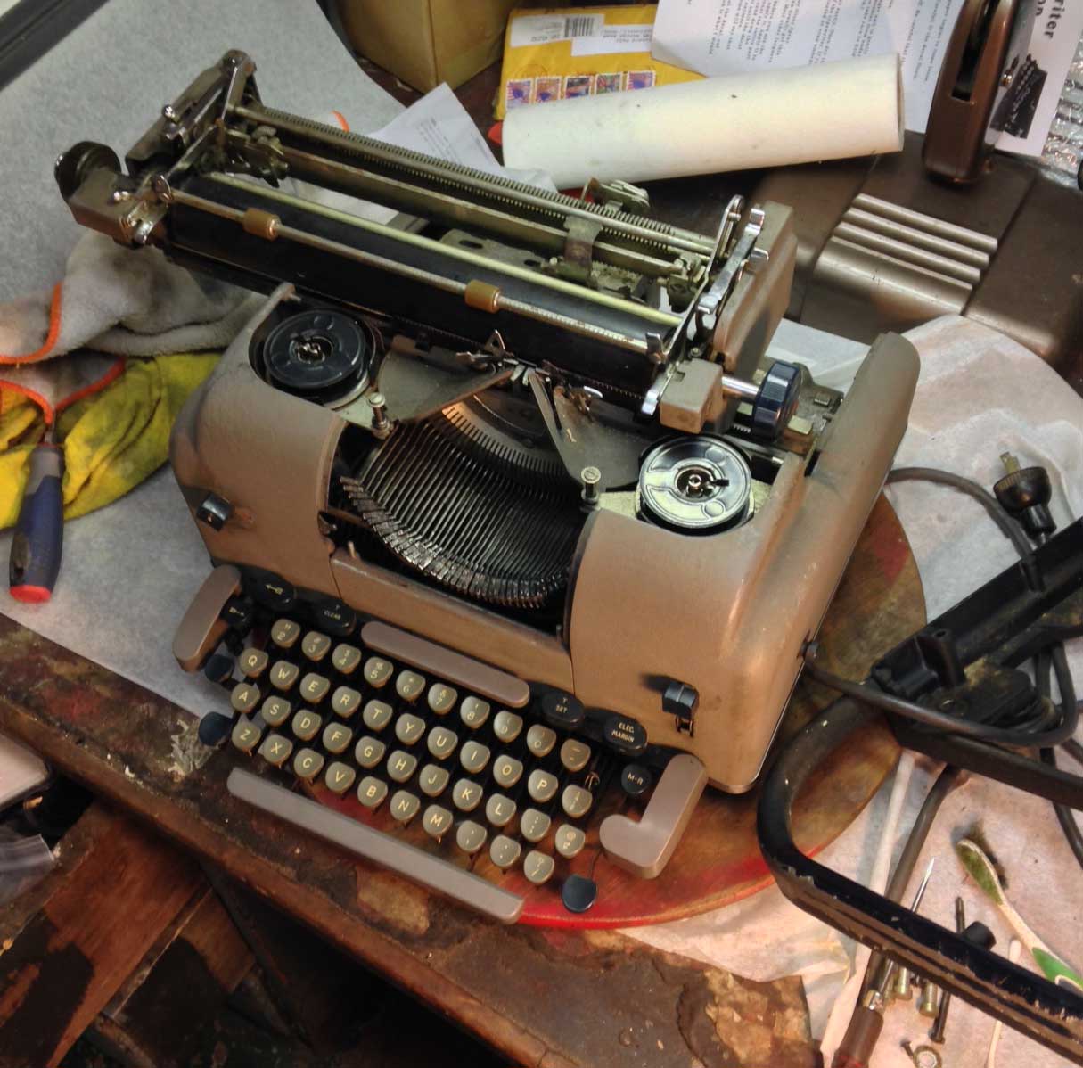 The Typewriter Revolution blog Underwood Electric disassembly