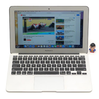 MacBook Air Core i7 (11.6" Mid 2011) Bekas