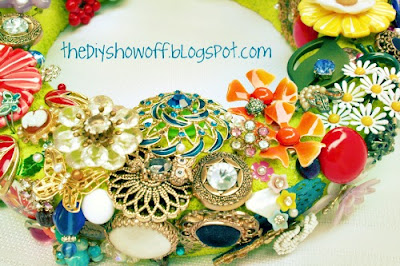 brooch wreath