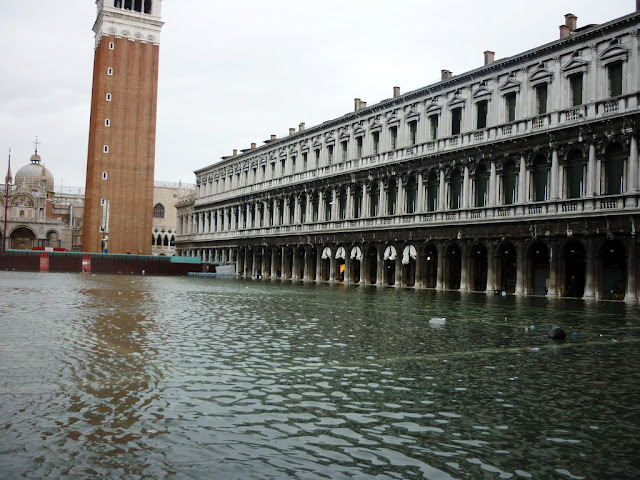 acqua alta a venezia