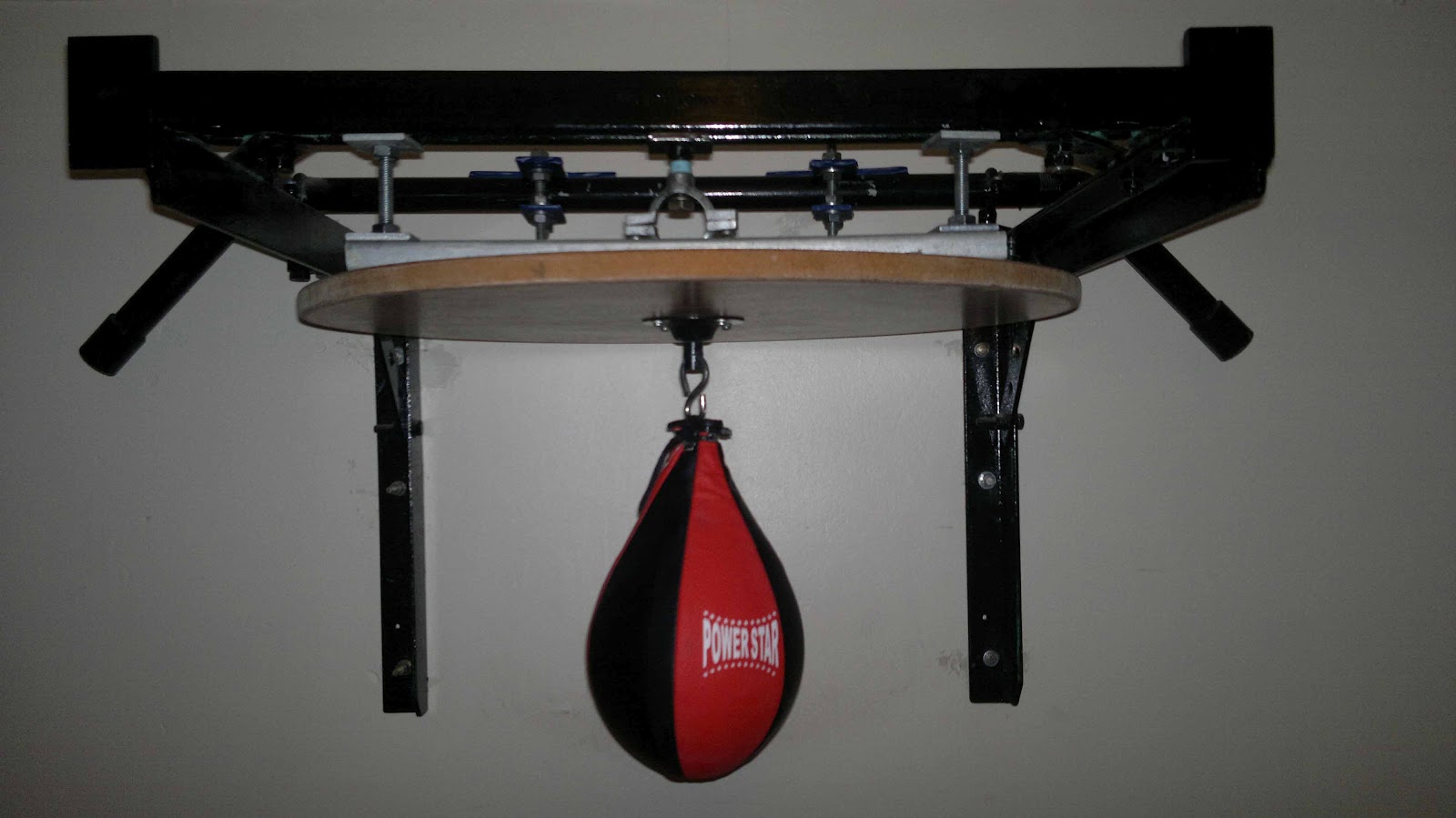 Setting up a speed bag at home | Free For All Striking Techniques