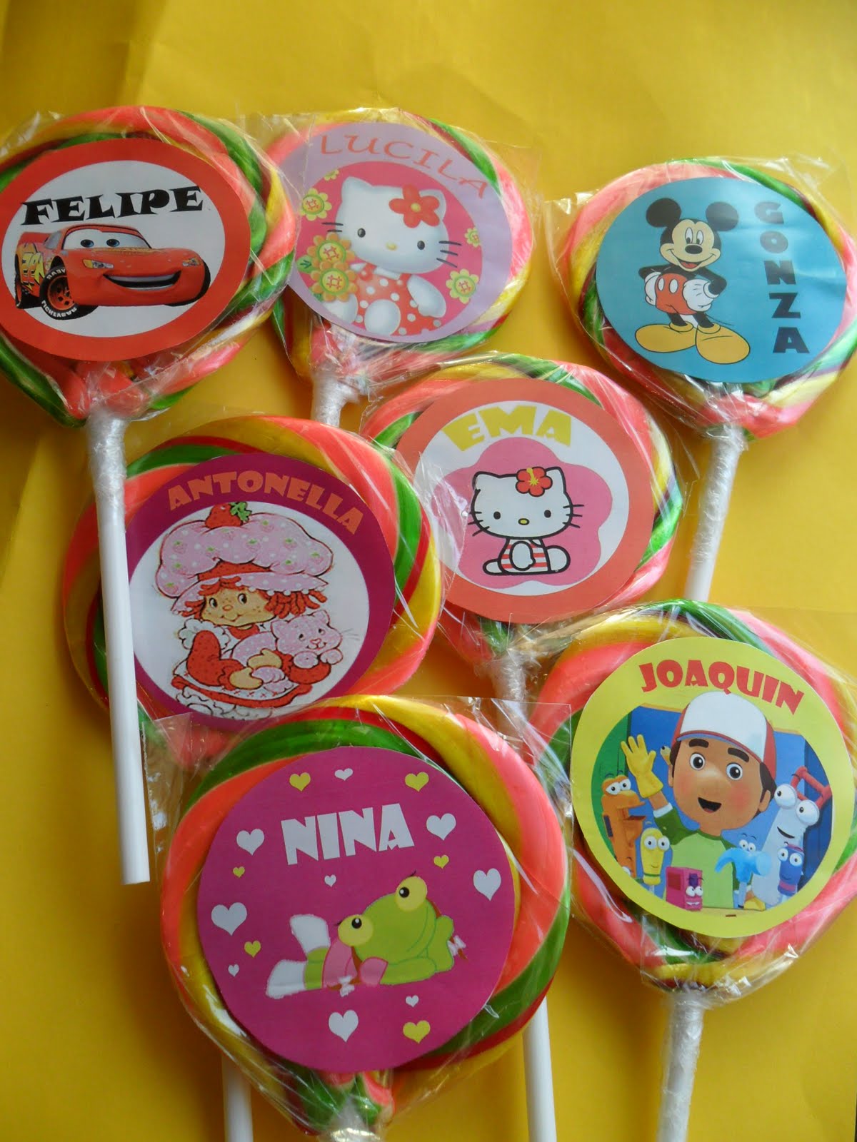 PAKA PIKA PUKA: PALETAS PERSONALIZADAS