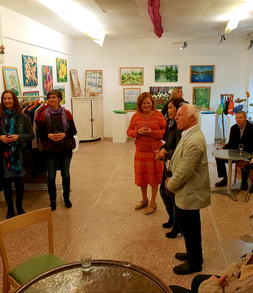 Vernissage Wine In A Handbag French Wines In Chic Packaging What