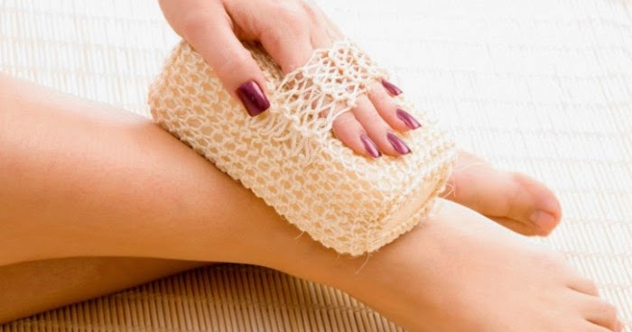punti neri in mezzo alle gambe