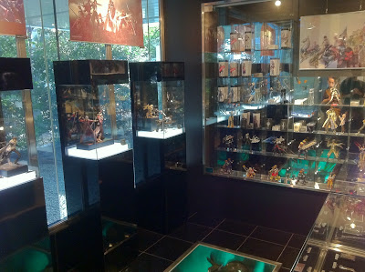 "La Casa De EL" en Japón. La tienda Square Enix