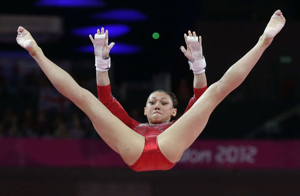 30 Inspiring Action Photos Of The U.S. Women's Gymnastic Team, Worthy ...