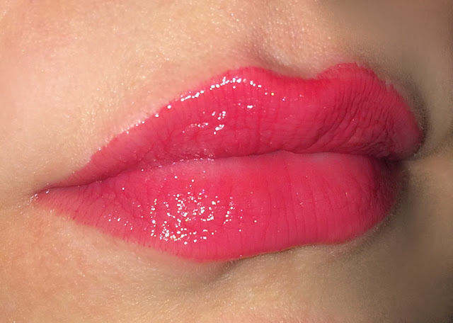 VIRTUAL  COSMETICS Rouge à Lèvres semi-transparent (07 Queen You) lipswatch