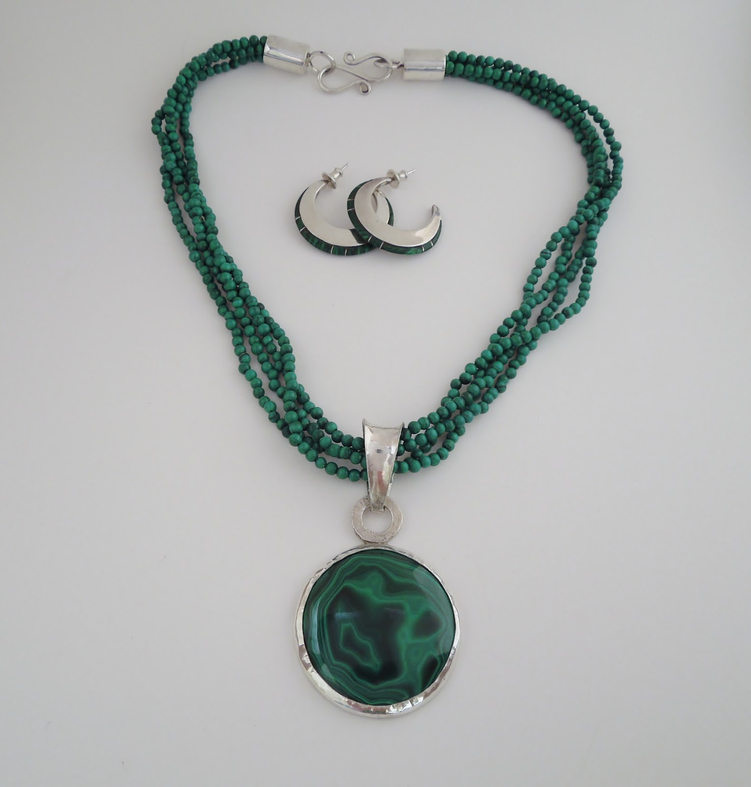 PEULINA MALACHITE NECKLACE MULTI main image 1