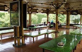 Desain Rumah Makan Lesehan