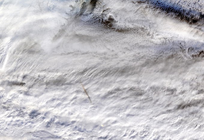 Nasa registra meteorito explodindo na atmosfera da Terra