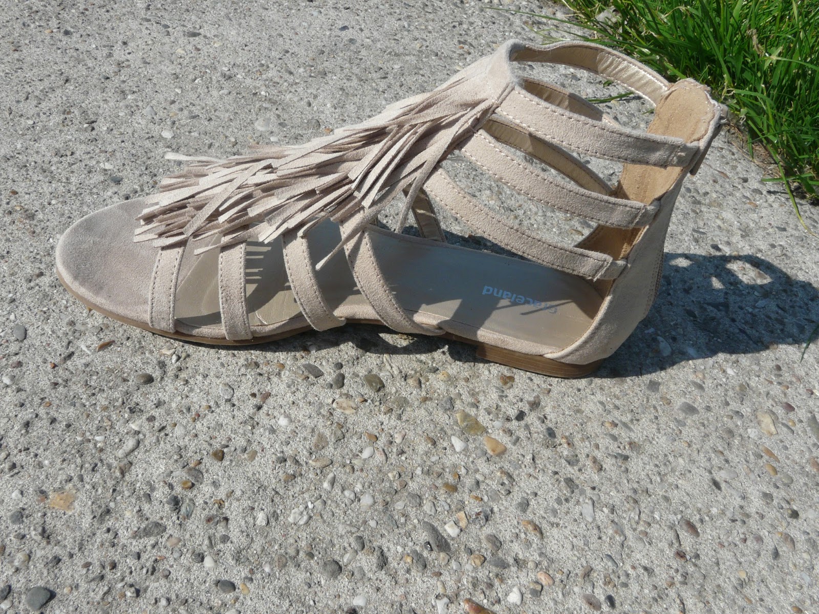 Everything is beauty : Sandalen - Van Haren